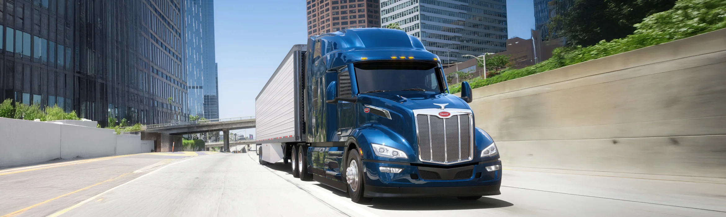 Model 579 & MX Engines Are the Perfect Pair for Maximum Productivity - Hero image