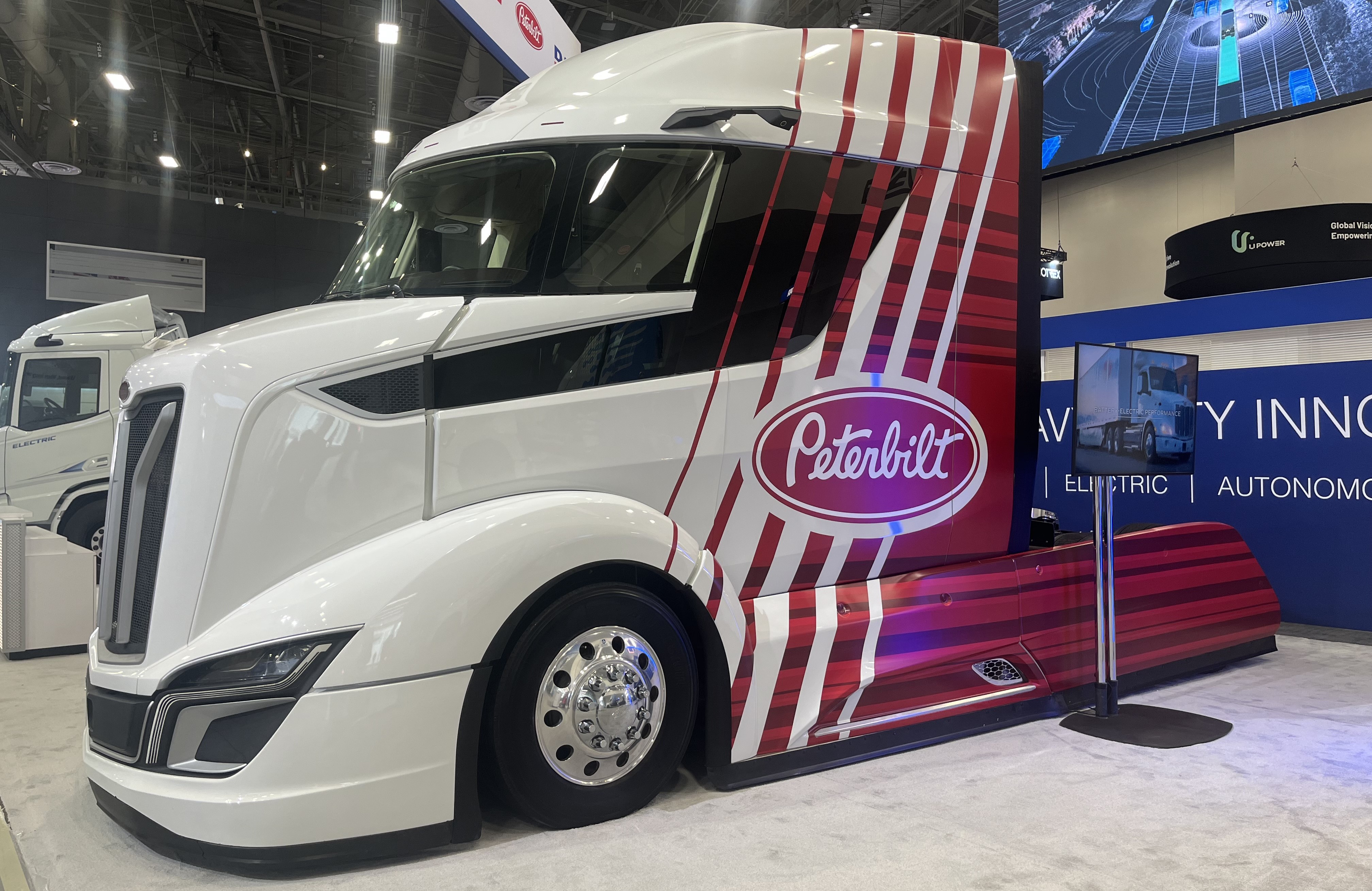 Peterbilt showcases its new Super Truck