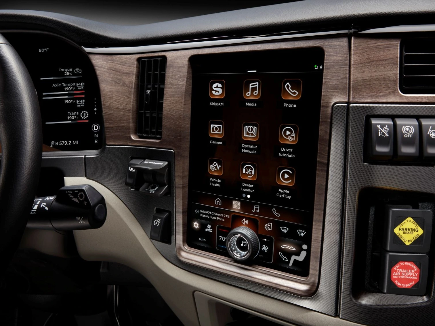 Closeup of Peterbilt Model 579 dash featuring the 13-inch PACCAR Connect screen