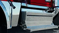 Close-up Image of Peterbilt Model 589 On-Highway Chrome Side Steps - Thumbnail